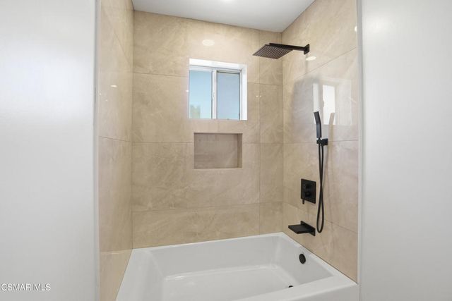 2183 E Chesterton Street, Simi Valley, CA 93065
