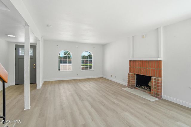 2183 E Chesterton Street, Simi Valley, CA 93065