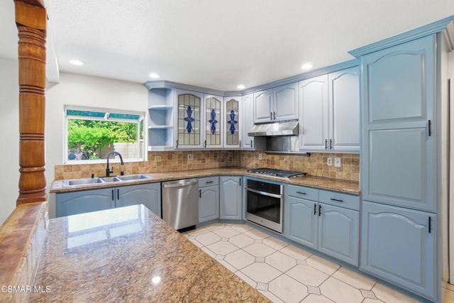 2183 E Chesterton Street, Simi Valley, CA 93065