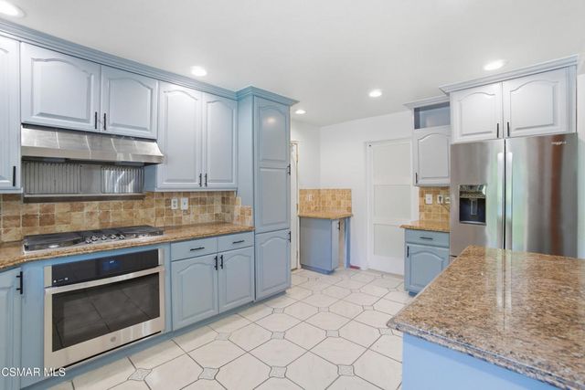 2183 E Chesterton Street, Simi Valley, CA 93065