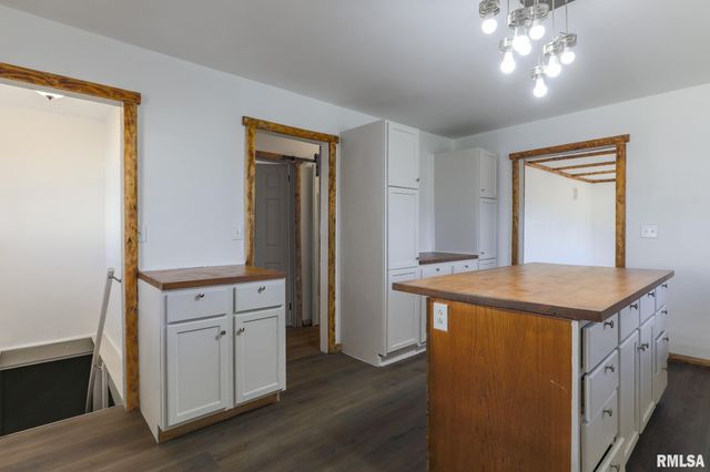 4320 NW SCENIC Drive, Peoria, IL 61615