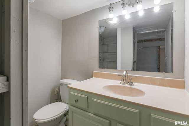 4320 NW SCENIC Drive, Peoria, IL 61615