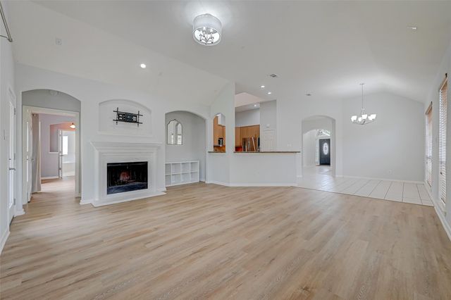 3322 E Cedar Hollow Drive, Pearland, TX 77584