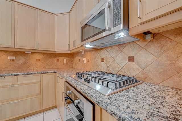 3322 E Cedar Hollow Drive, Pearland, TX 77584