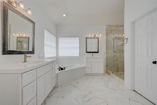 3322 E Cedar Hollow Drive, Pearland, TX 77584