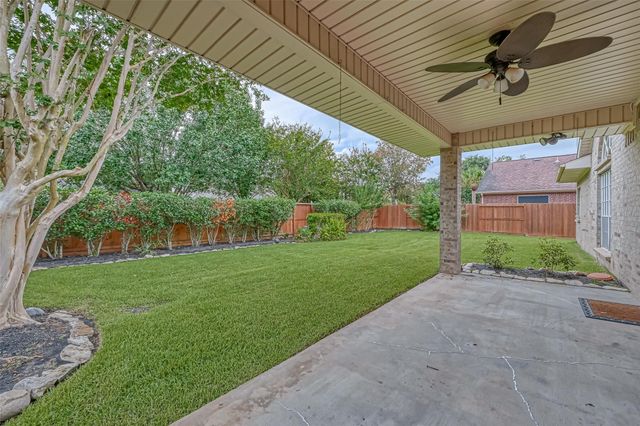 3322 E Cedar Hollow Drive, Pearland, TX 77584