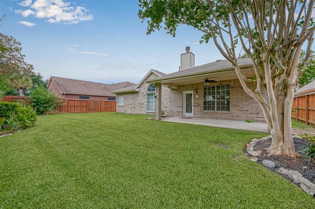 3322 E Cedar Hollow Drive, Pearland, TX 77584