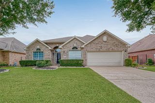 3322 E Cedar Hollow Drive, Pearland, TX 77584