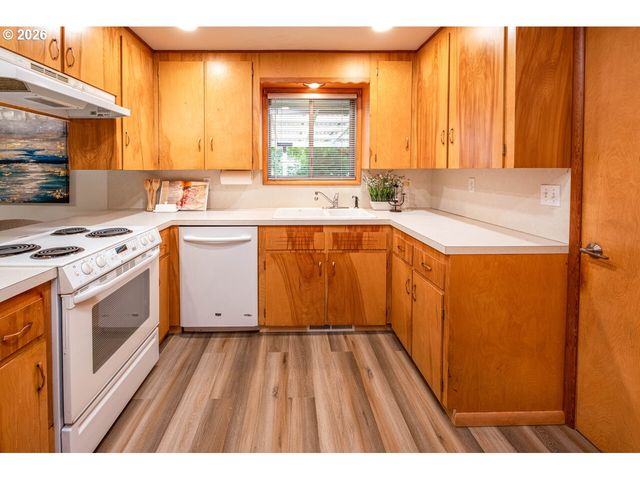 29476 Ne PHEASANT Ave, Corvallis, OR 97333