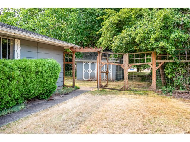 29476 Ne PHEASANT Ave, Corvallis, OR 97333