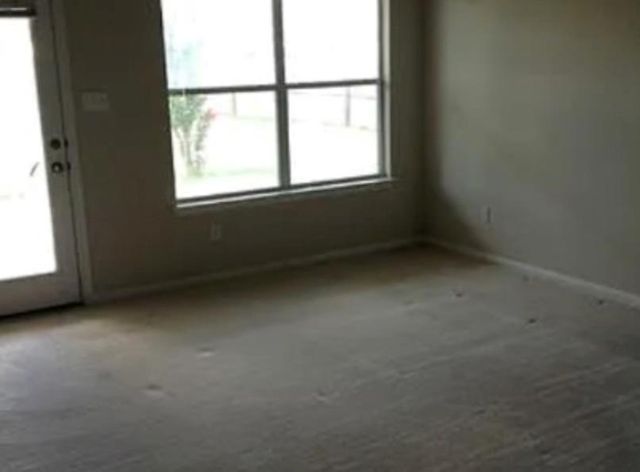 811 Shadow Creek BLVD, Buda, TX 78610