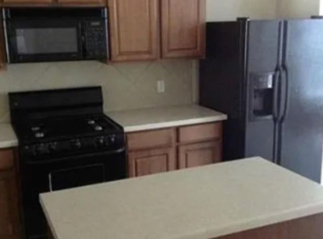 811 Shadow Creek BLVD, Buda, TX 78610