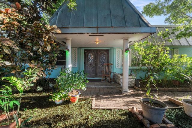 3260 Lakeview Drive, Pompano Beach, FL 33062