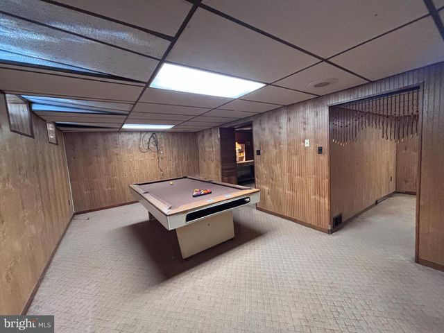 1 PINE CT, Blackwood, NJ 08012