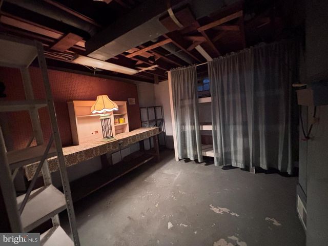 1 PINE CT, Blackwood, NJ 08012