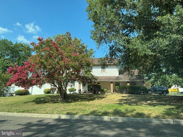 1 PINE CT, Blackwood, NJ 08012