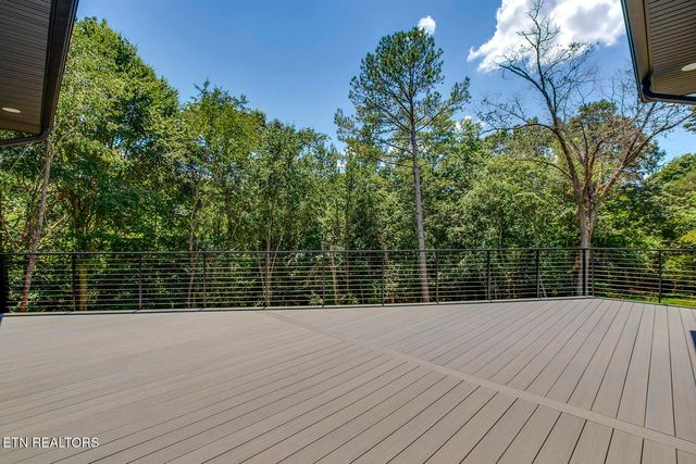 10001 Scenic View Dr, Loudon, TN 37774