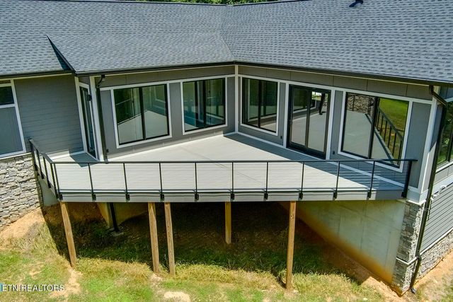 10001 Scenic View Dr, Loudon, TN 37774
