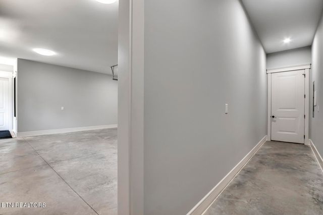 10001 Scenic View Dr, Loudon, TN 37774