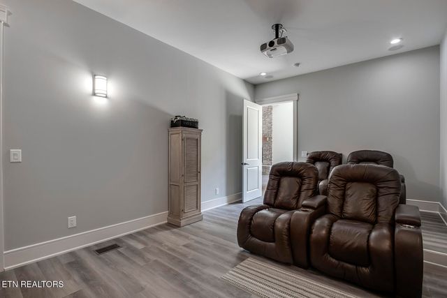 10001 Scenic View Dr, Loudon, TN 37774