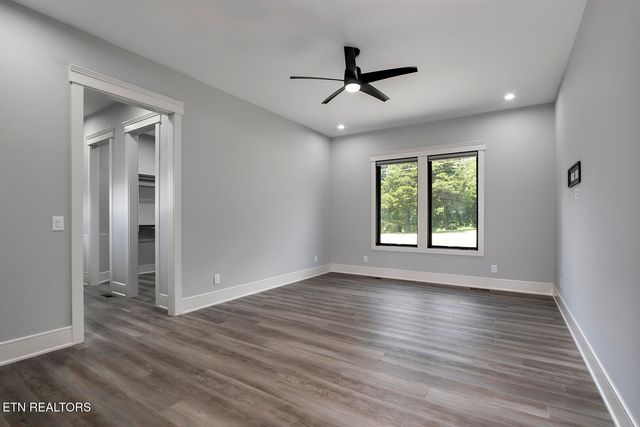 10001 Scenic View Dr, Loudon, TN 37774