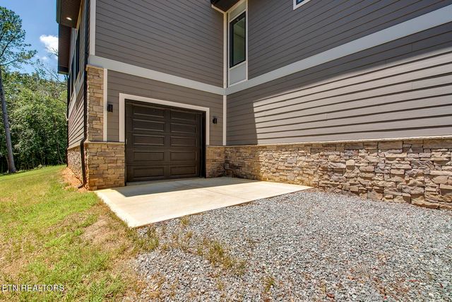 10001 Scenic View Dr, Loudon, TN 37774