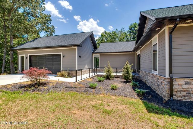 10001 Scenic View Dr, Loudon, TN 37774