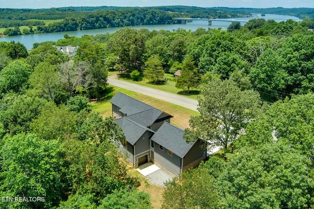10001 Scenic View Dr, Loudon, TN 37774