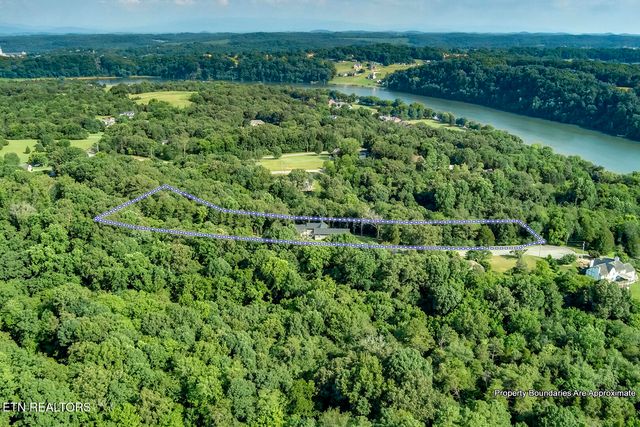 10001 Scenic View Dr, Loudon, TN 37774