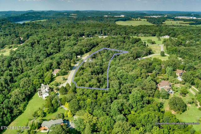 10001 Scenic View Dr, Loudon, TN 37774