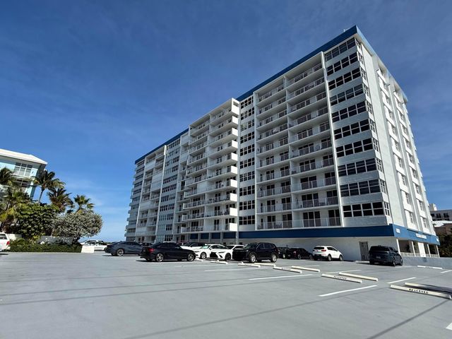 800 SE 20th Avenue 105, Deerfield Beach, FL 33441