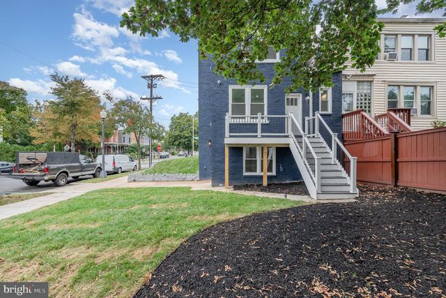 822 GALLATIN ST NW, Washington, DC 20011