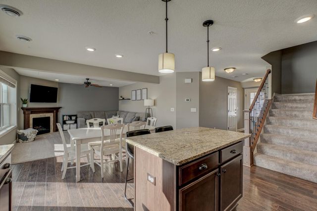 9985 5th Street Lane N, Lake Elmo, MN 55042