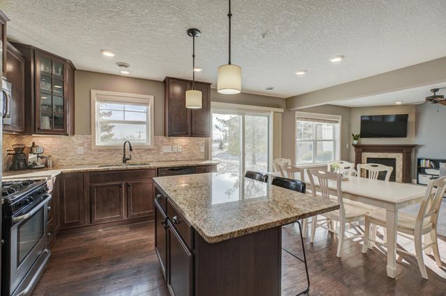 9985 5th Street Lane N, Lake Elmo, MN 55042