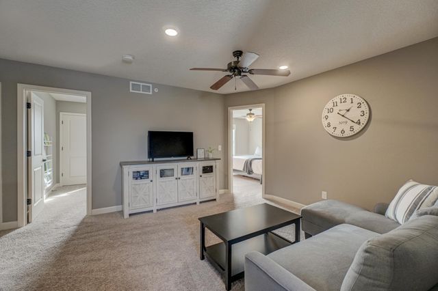 9985 5th Street Lane N, Lake Elmo, MN 55042