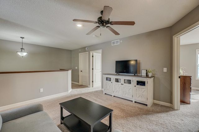 9985 5th Street Lane N, Lake Elmo, MN 55042