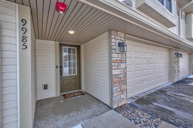 9985 5th Street Lane N, Lake Elmo, MN 55042