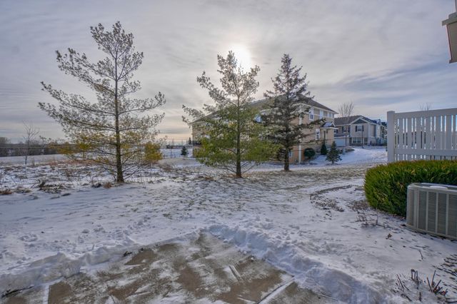 9985 5th Street Lane N, Lake Elmo, MN 55042