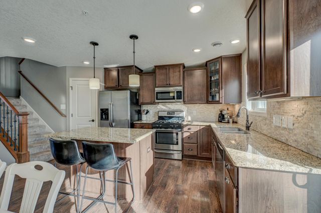 9985 5th Street Lane N, Lake Elmo, MN 55042