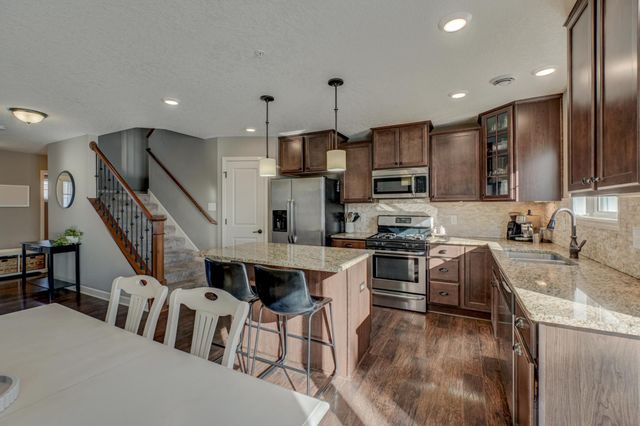 9985 5th Street Lane N, Lake Elmo, MN 55042