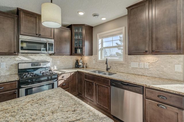 9985 5th Street Lane N, Lake Elmo, MN 55042