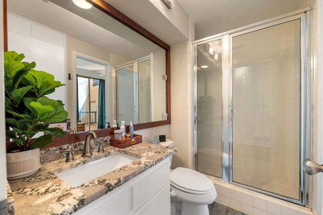 1735 Spyglass DR 111, Austin, TX 78746