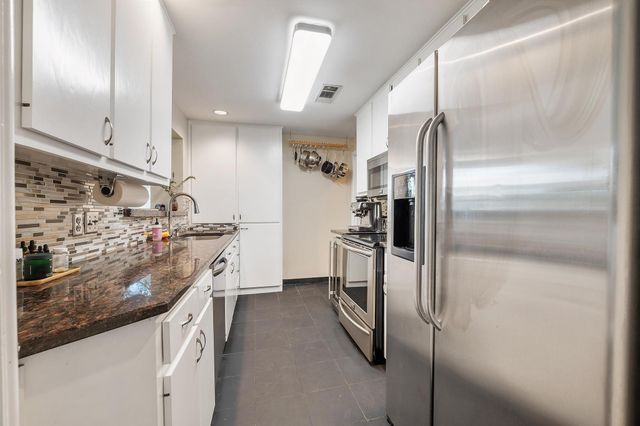 1735 Spyglass DR 111, Austin, TX 78746