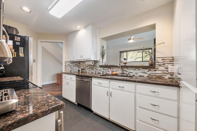 1735 Spyglass DR 111, Austin, TX 78746