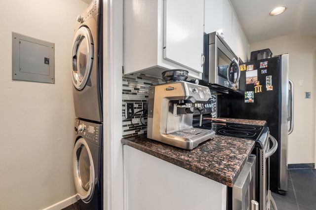 1735 Spyglass DR 111, Austin, TX 78746