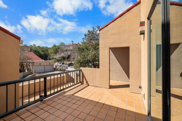 1735 Spyglass DR 111, Austin, TX 78746