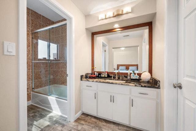 1735 Spyglass DR 111, Austin, TX 78746