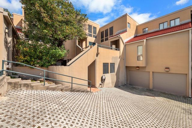 1735 Spyglass DR 111, Austin, TX 78746