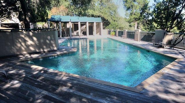 1735 Spyglass DR 111, Austin, TX 78746