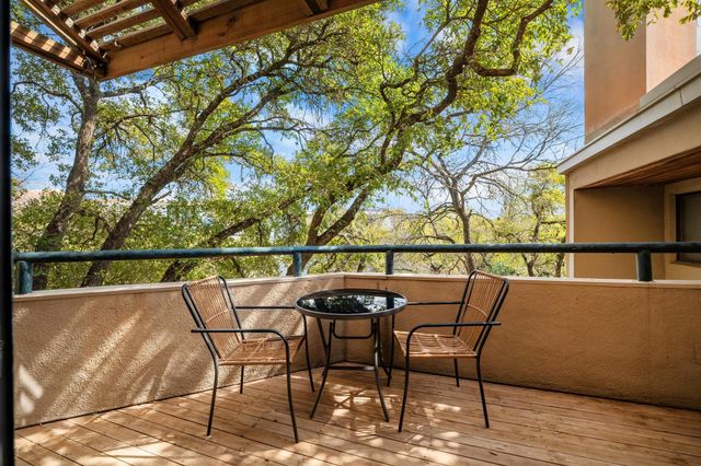 1735 Spyglass DR 111, Austin, TX 78746